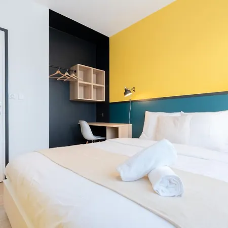 - Beautiful Art-déco !