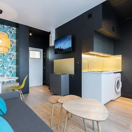 - Beautiful Art-déco !